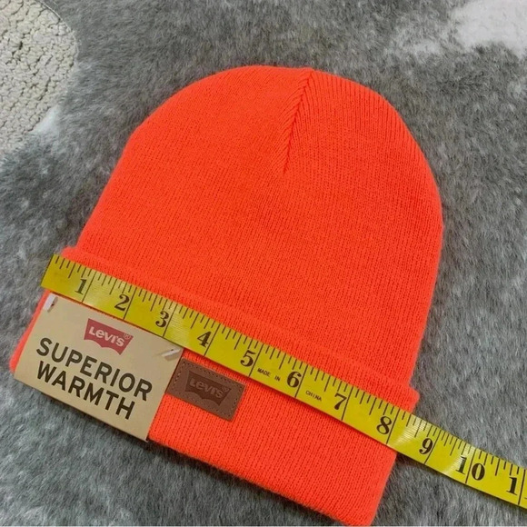 NWT Levi’s All Season Leather Logo Patch Beanie - Picture 11 of 11